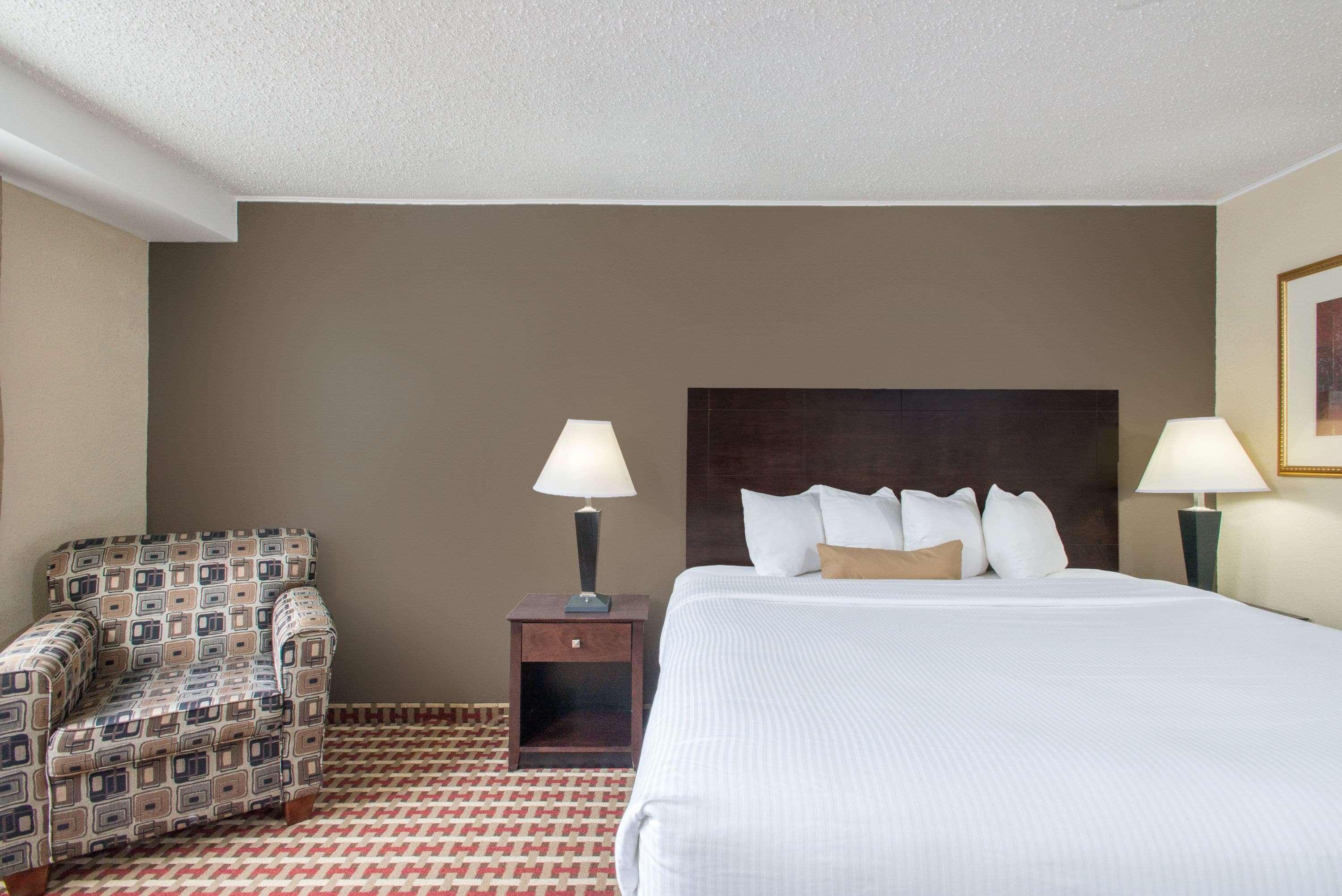 Ramada By Wyndham Allentown Bethlehem Eksteriør billede